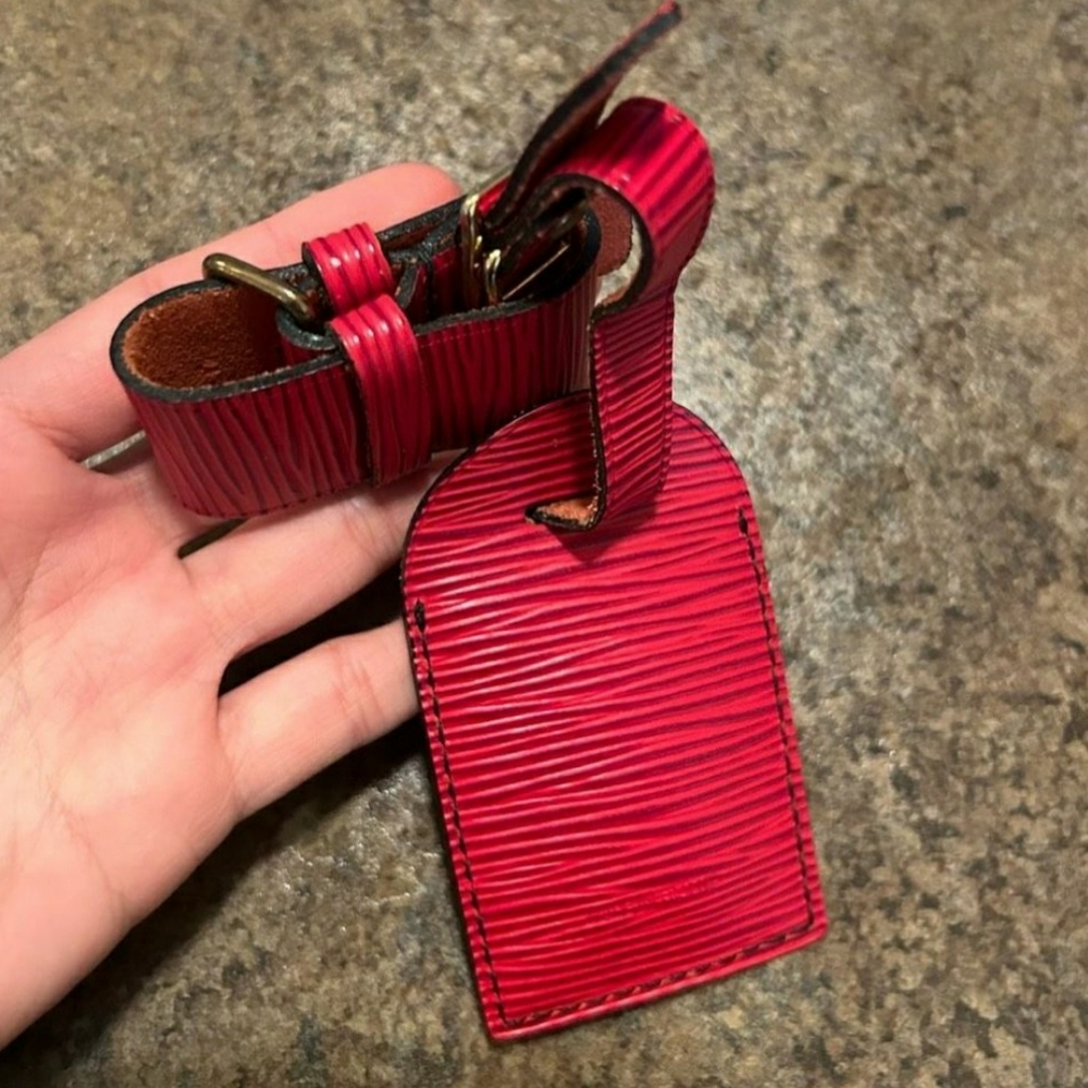 SOLD***Authentic Louis Vuitton EPI ~ Red Leather Luggage Tag - Picture 4 of 4